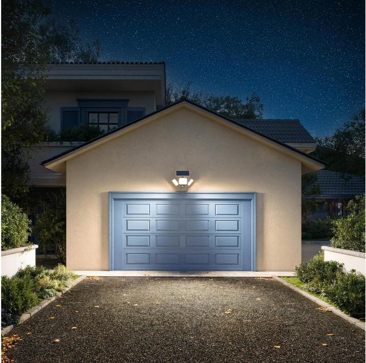 Actual product image Philips Outdoor Ultra-Efficient Solar Zyren (3000 lm, IP65)
