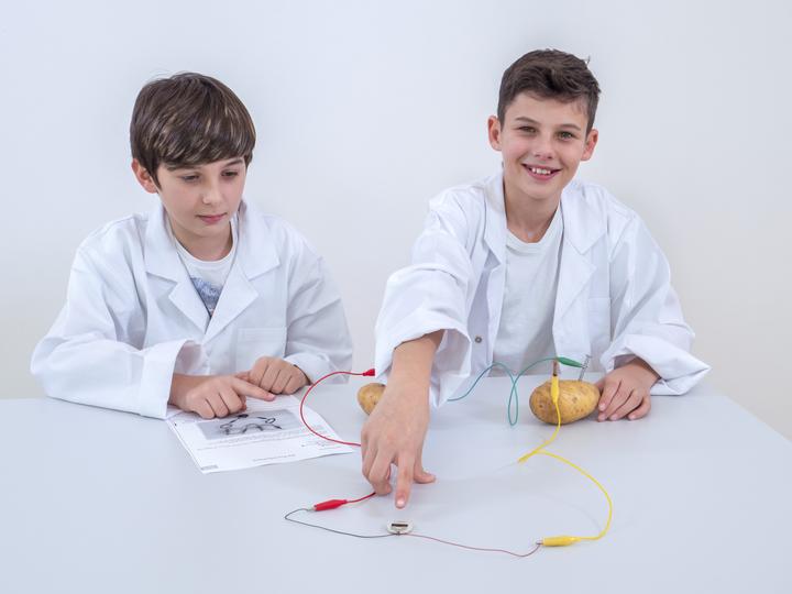 Actual product image Betzold Experiment kit - Alternative energy sources