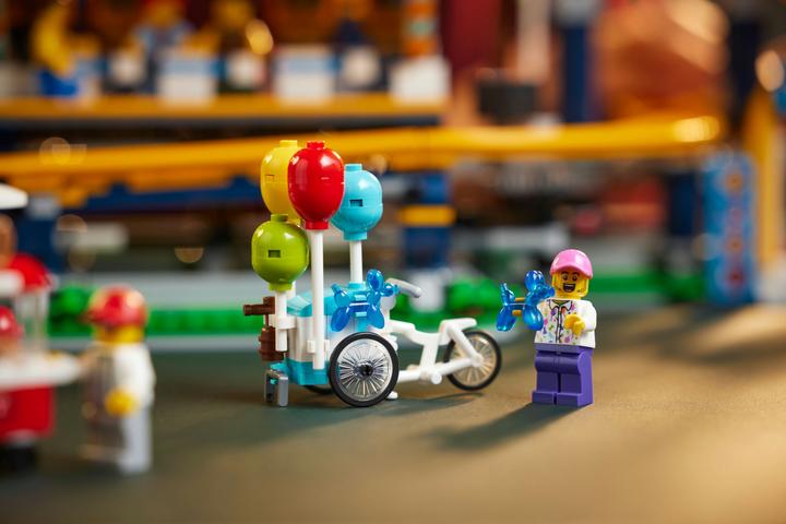 Produktbild LEGO Looping-Achterbahn (10303, LEGO Icons, LEGO Seltene Sets)