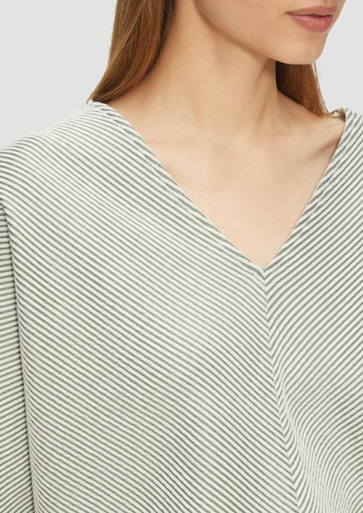 Produktbild S.Oliver T-Shirt Shirt mit Strukturstreifen und Fledermausärmeln (46)