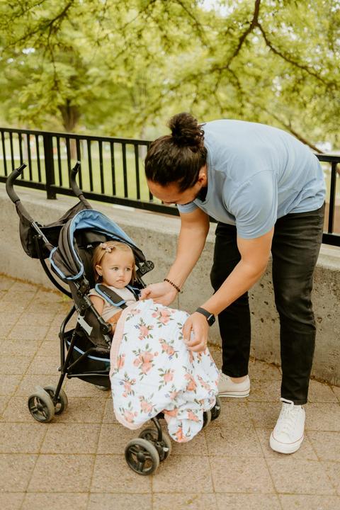 Actual product image little unicorn Cotton Muslin Baby Blanket - Watercolor Roses (120 x 120 cm)