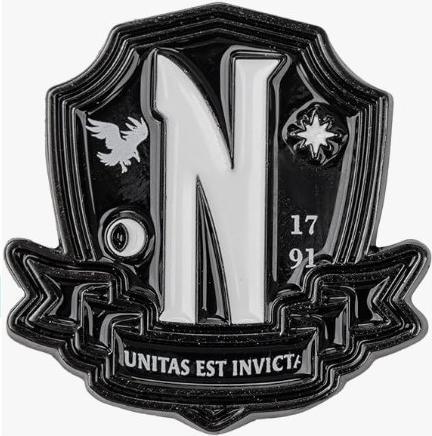 Produktbild Cinereplicas Wednesday Ansteck-Pins 2er-Pack Nevermore Academy