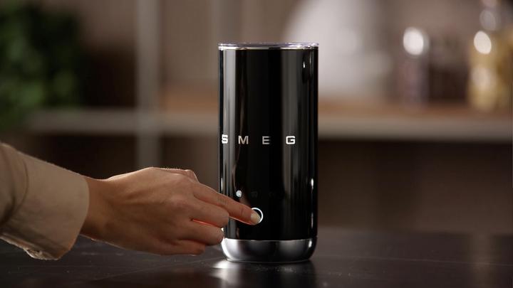 Productafbeelding Smeg MFF02BLEU (180 ml)