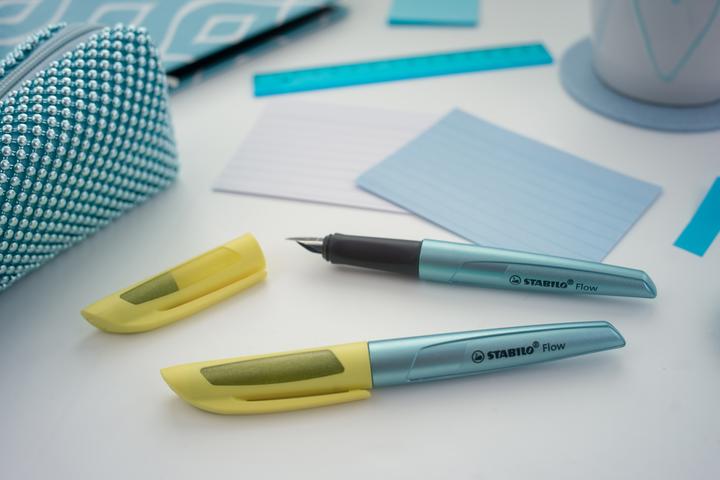 Produktbild STABILO Flow COSMETIC Füller (Gelb, Blau, 1 x)