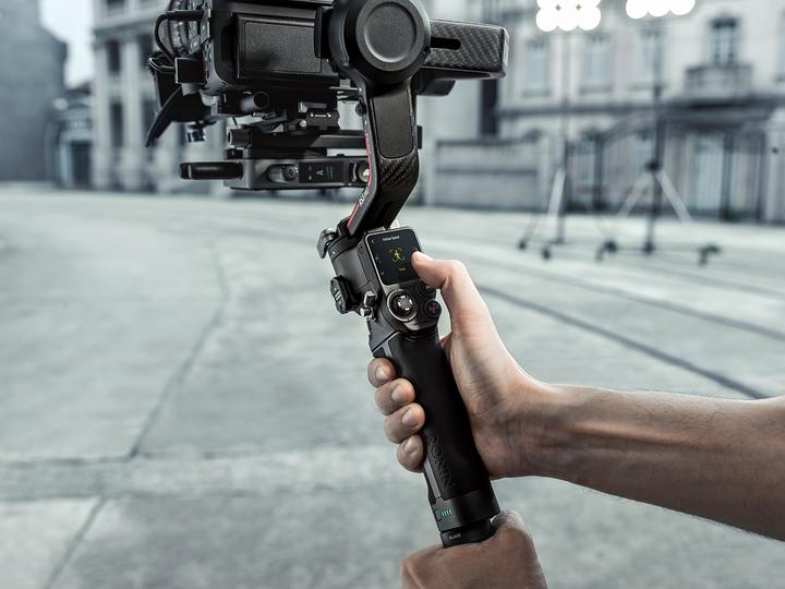 Produktbild DJI RS 3 Pro Combo (Spiegelreflexkamera, Systemkamera, 4.50 kg)