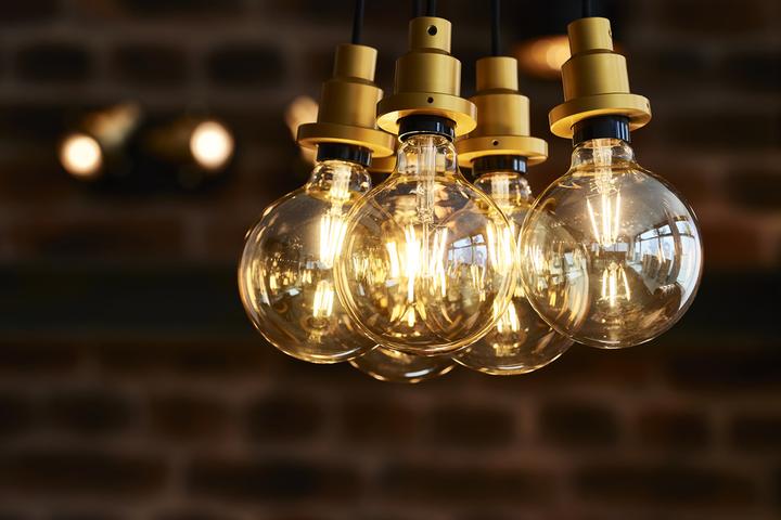 Immagine prodotto Osram Vintage 1906 Led Classic A (E27, 5 W, 300 lm, 1 x, G)