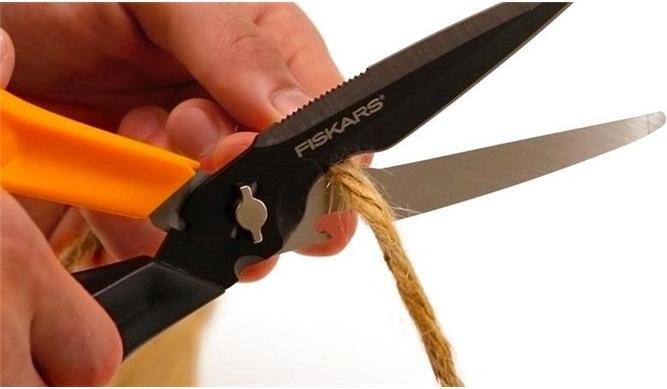 Actual product image Fiskars multi-purpose scissors (23 cm)