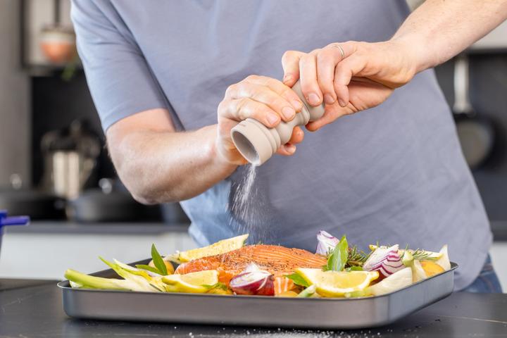 Actual product image Master Class Salt or Pepper Capstan Mill (Pepper, Salt)