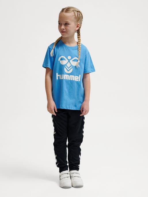 Actual product image hummel hmlTRES T-SHIRT S/S (176)