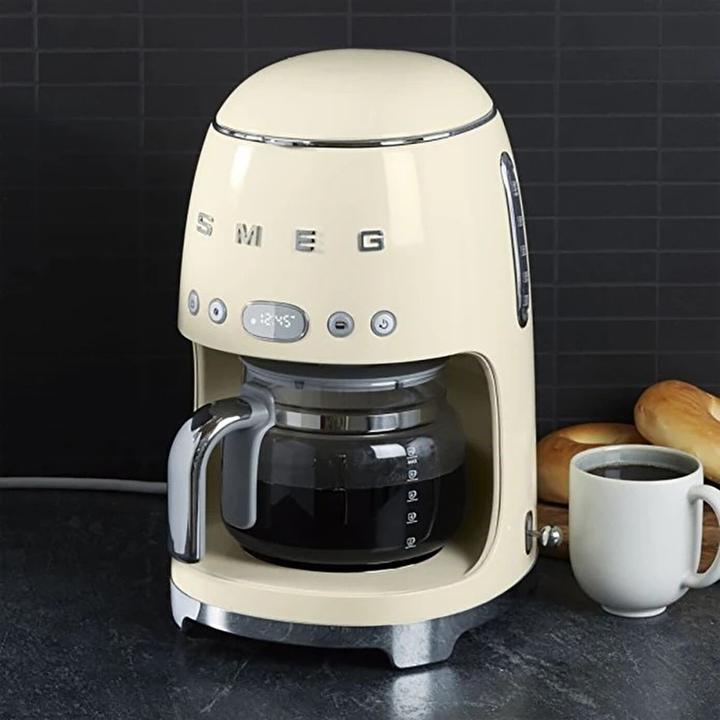Actual product image Smeg DCF02CREU