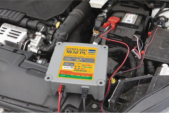 Image du produit GYS GYSFLASH 18.12 PL 026926 Chargeur automatique 12 V 18 A (12V)