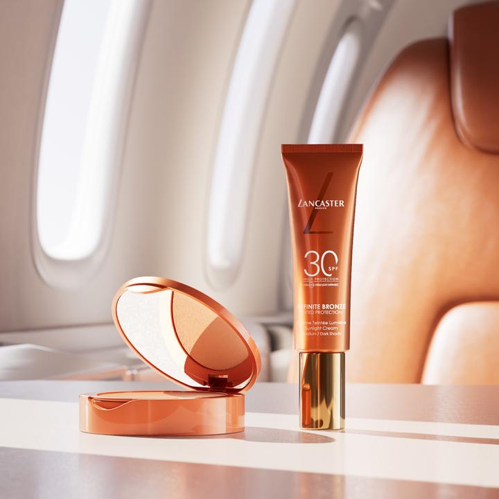 Produktbild Lancaster Infinite Bronze Sunlight Crème Sun Protection Factor 30 No 2 (Sonnencreme, SPF 30, 50 ml, 80 g)