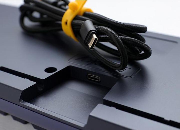 Productafbeelding Ducky One 3 Kosmisch Blauw Gaming Toetsenbord, RGB LED - MX-Rood (DE, Bedraad)