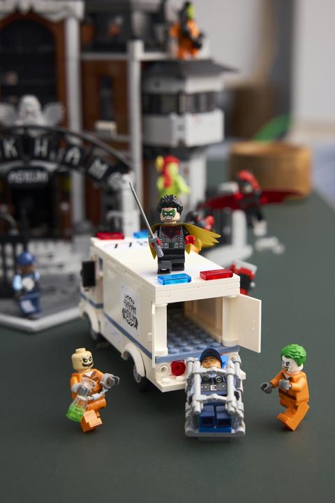 Image du produit LEGO Arkham Asylum (76300, LEGO DC)