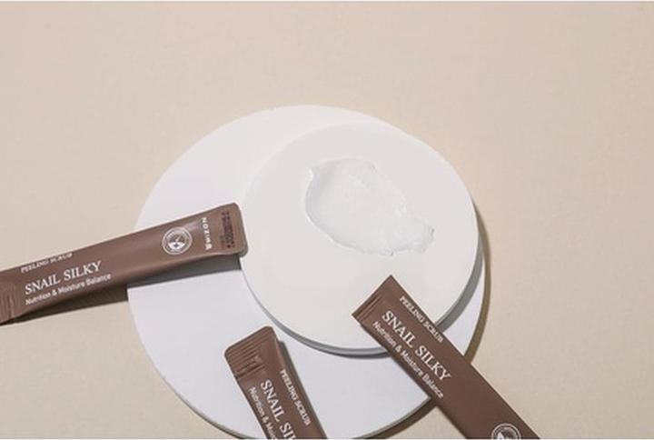 Immagine prodotto Mizon Scrub peeling alla lumaca (Scrub detergente)