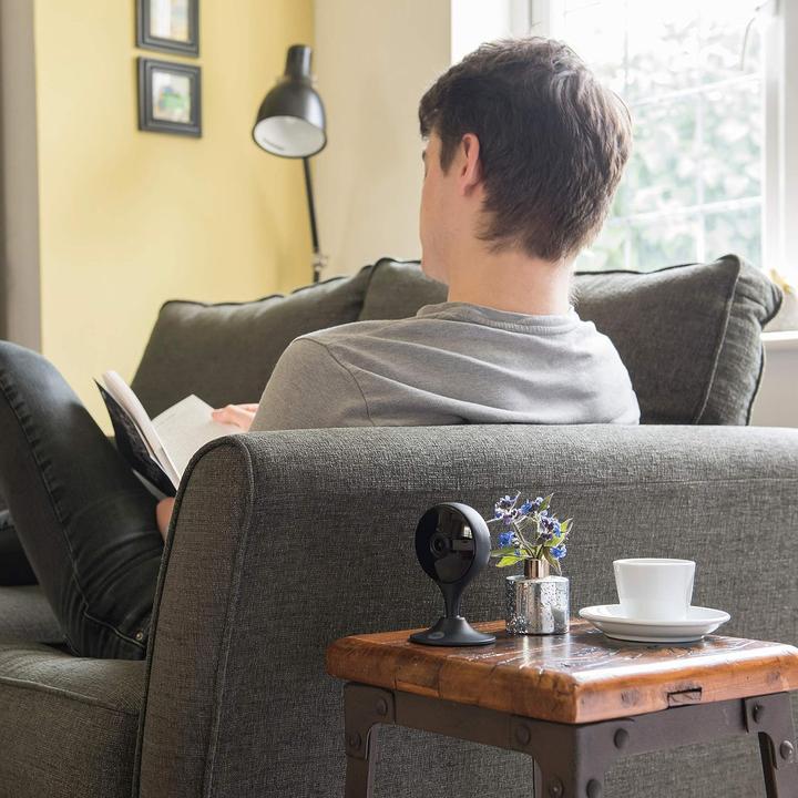 Image du produit Yale Caméra réseau SV-DFFX-B-EU Indoor Wi-Fi Camera (1920 x 1080 Pixels)