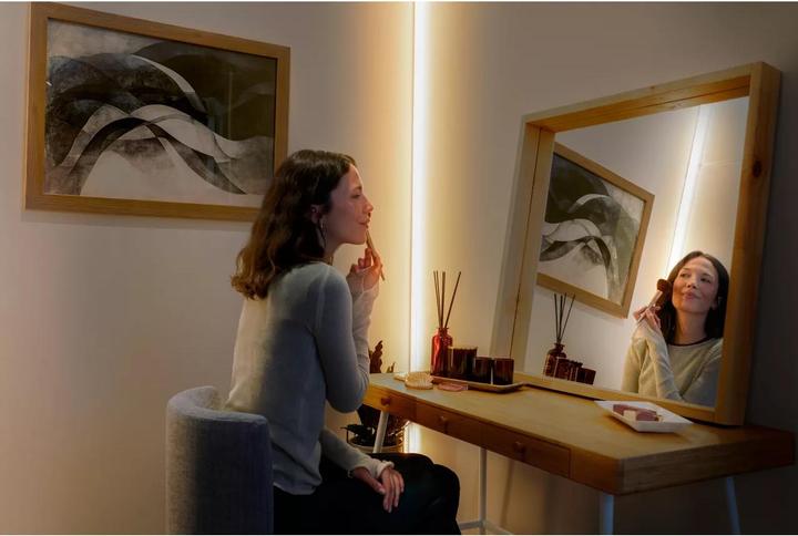 Produktbild Philips Hue OmniGlow Gradient Lightstrip (Weiss, 1000 cm, Indoor)