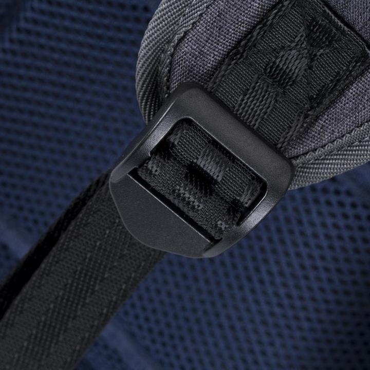 Actual product image Rivacase SUZUKA 7760 backpack for laptops up to 15.6 inches (black) (18 l)