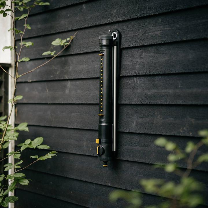 Produktbild No Name Fiskars Zraszacz Wahadłowy M X-Series (Schlauchregner)