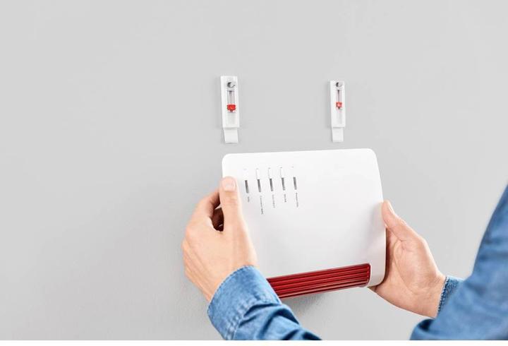 Produktbild tesa Klebenagel für Tapete & Putz, ideal für WLAN Router, höhen- und seitenverstellbar