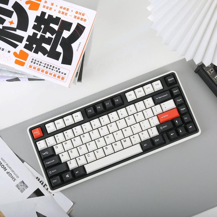 Immagine prodotto Varmilo Minilo VXT81 Retro (USA, Cablato, Senza fili)