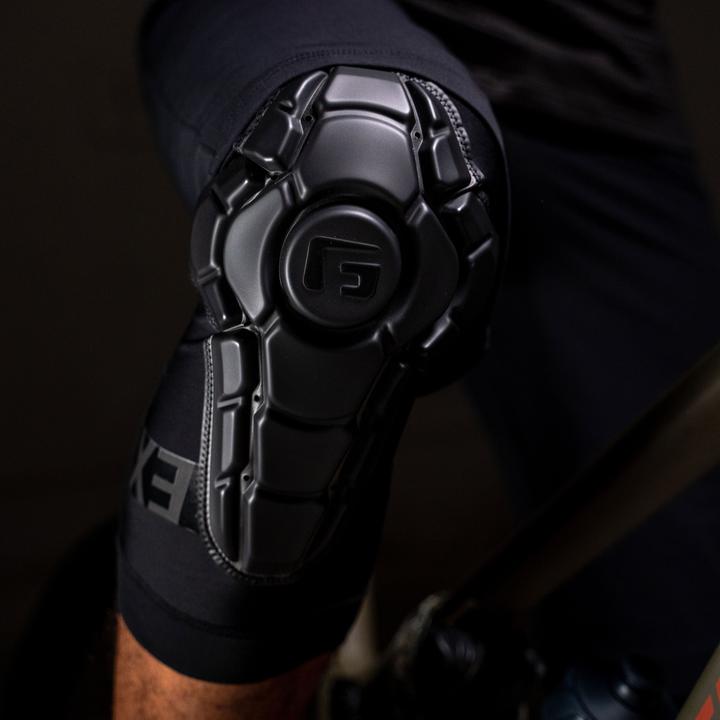 Actual product image G-Form Youth Pro-X3 Knee Guards (L, XL, Knee pad, Unique specimen)