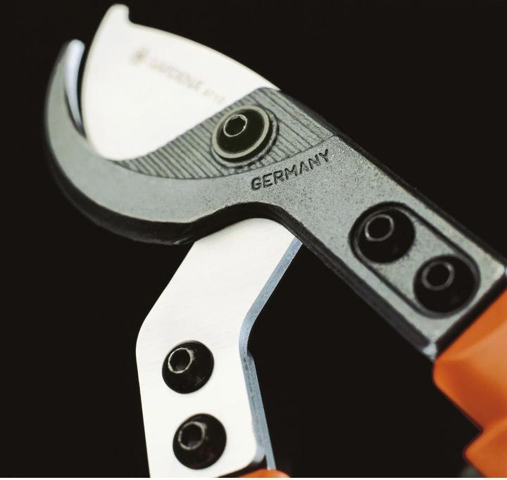 Actual product image Gardena Premium Astschere 700 B