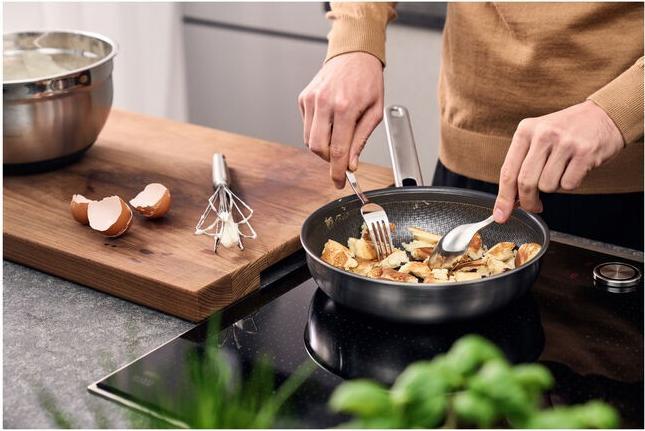 Produktbild Zwilling 4009839679018 Joy Plus Pfanne, Edelstahl, 2.11 liters, Schwarz (Bratpfanne, Edelstahl)