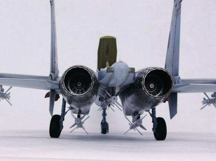 Produktbild Trumpeter Sukhoi Su-27 Flanker B