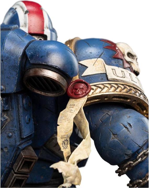 Actual product image Weta Workshop Warhammer 40,000: Space Marine 2 Statue 1/6 Lieutenant Titus Battleline Edition