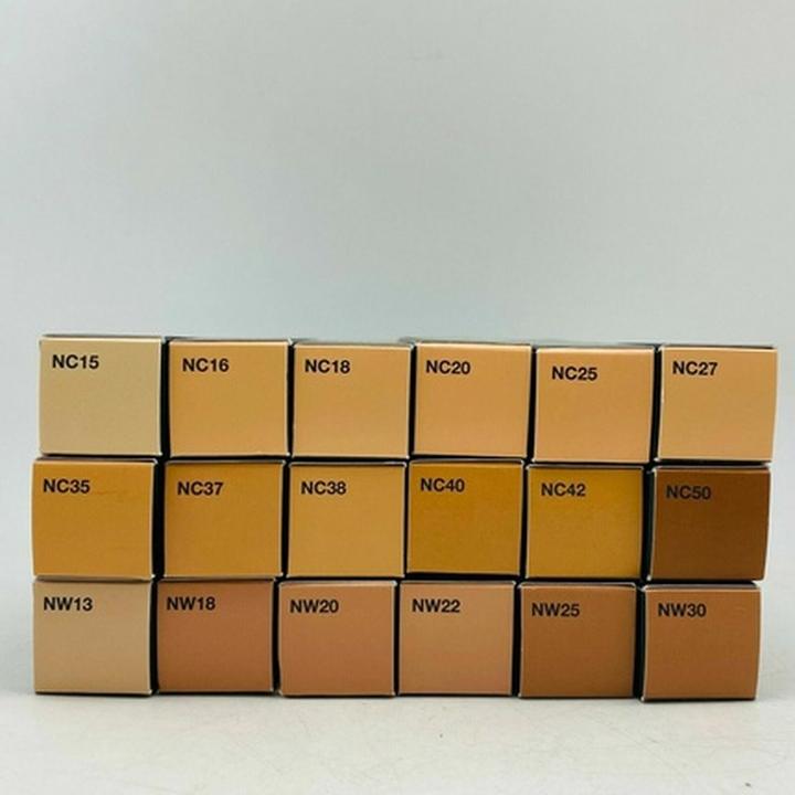 Immagine prodotto MAC Cosmetics Studio Fix Soft Matte Foundation Stick (NC15)