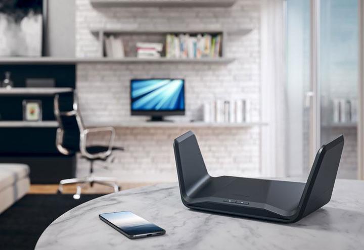 Immagine prodotto Netgear Nighthawk RAXE300