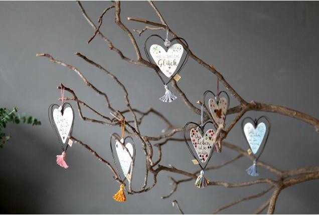 Produktbild Good Old Friends Schmuckherzen "Grossartig" von (Alutag und Tassel, Aufhängung, Herzen aus Draht mit bedrucktem Papier)