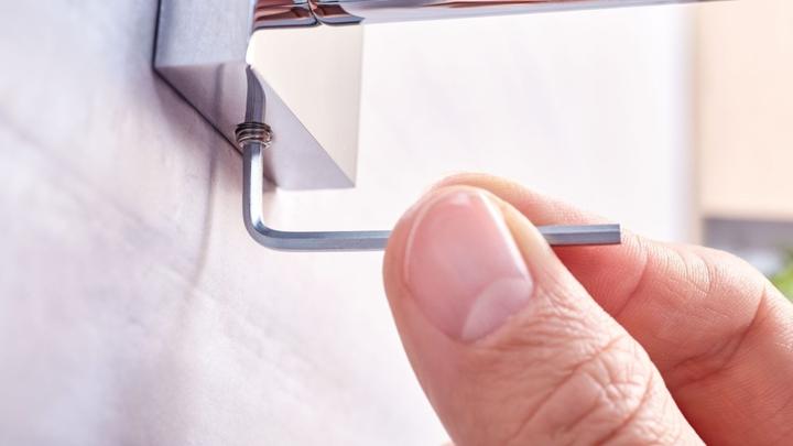Produktbild tesa EKKRO Handtuchhaken inkl. Klebelösung ohne Bohren