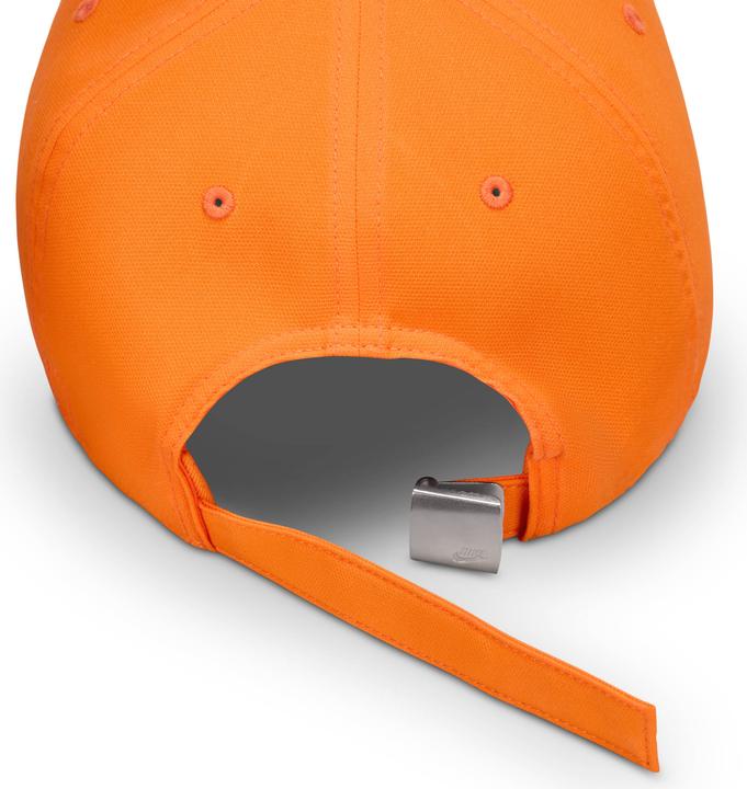 Actual product image Nike Club Structured metal logo cap