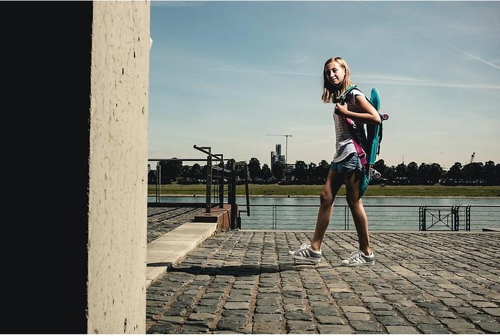 Actual product image Hudora Skateboard Skate Wonders ABEC 3 with rucksack (31.02")