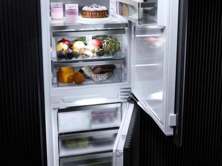 Actual product image Miele Kfn 7734 D (253 l)