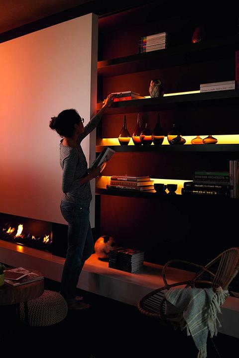 Actual product image Philips Hue Lightstrips Base (RGBW, 200 cm, Indoor)