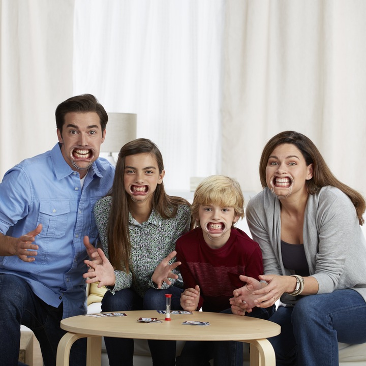 Image du produit Hasbro Gaming Mache-Mots Enfants vs. Parents (Français)