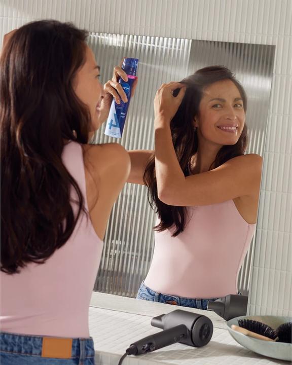 Actual product image NIVEA Care & Hold (250 ml)