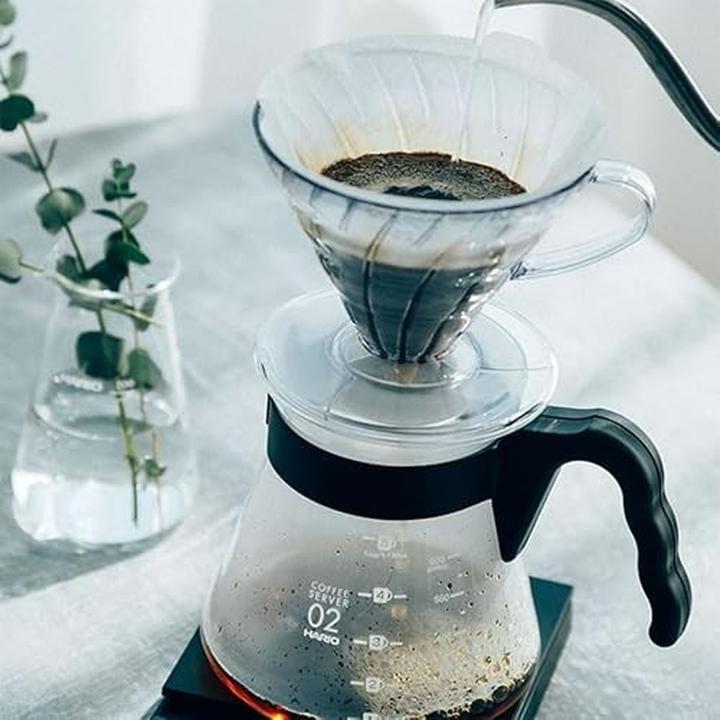 Actual product image Hario V60 Craft coffee drip set + serving utensils + filter (0.60 l)