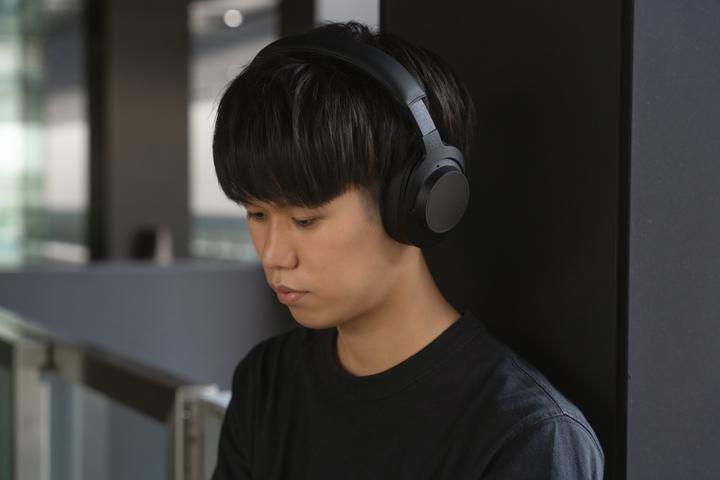 Actual product image FINAL UX5000 (ANC, 65 h, Cable, Wireless)