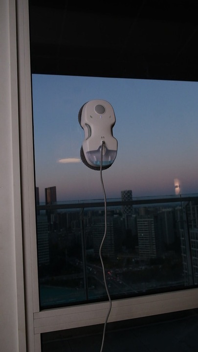 Actual product image HUTT C7