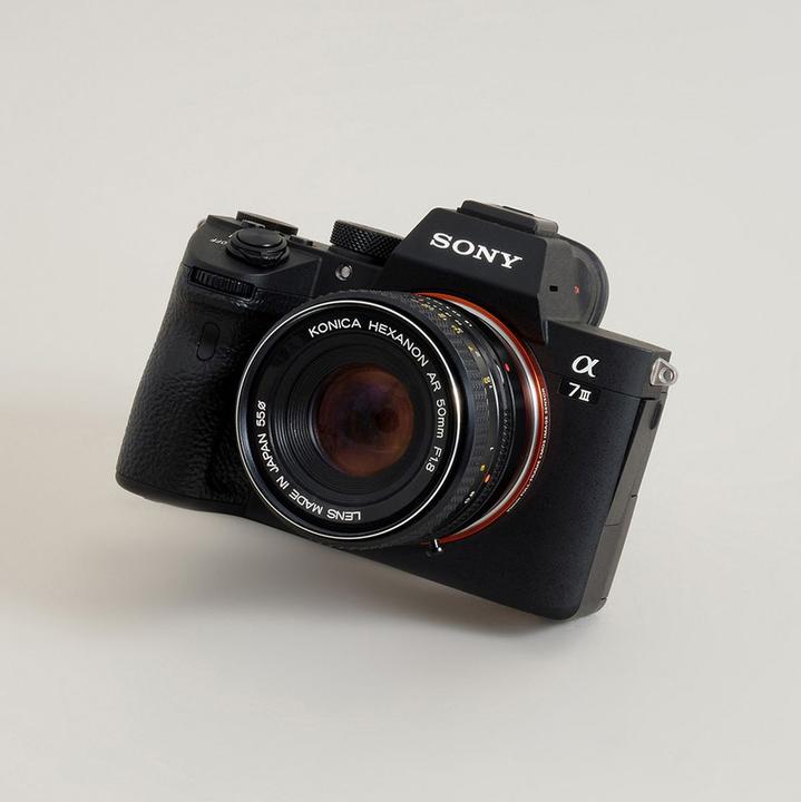 Actual product image Urth Lens Mount Adapter: Compatible with Konica AR Lens to Sony E Camera Body