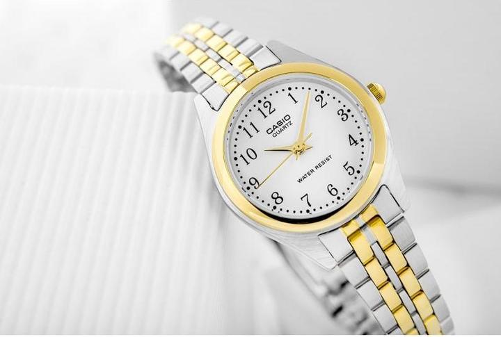 Actual product image Casio Damenuhr LTP-1129G-7BRDF + BOX (Analogue wristwatch, 33 mm)