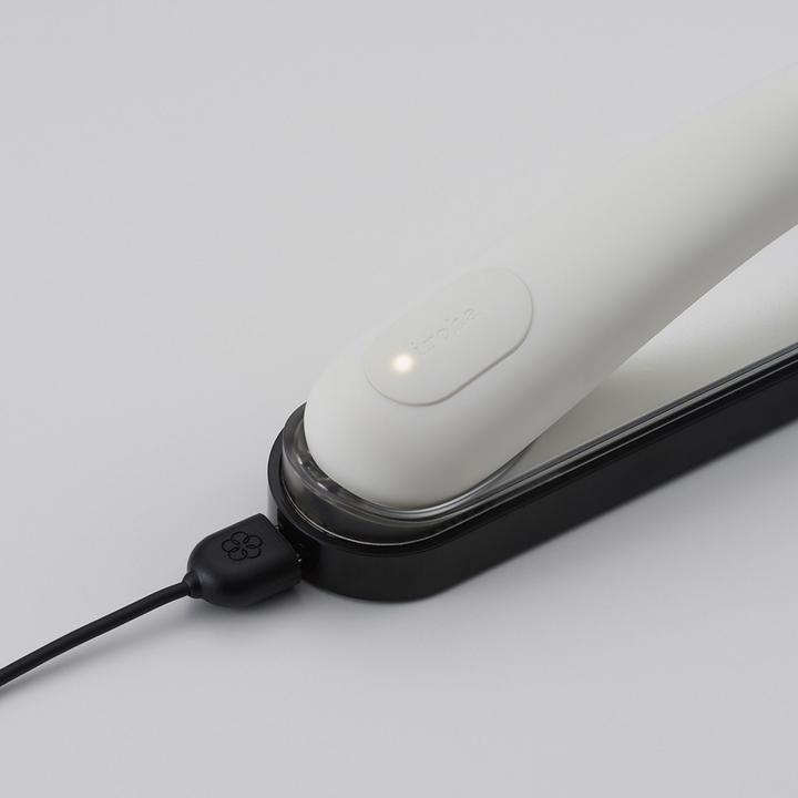 Actual product image Iroha mai TOKI Haptic WAVE vibrator white