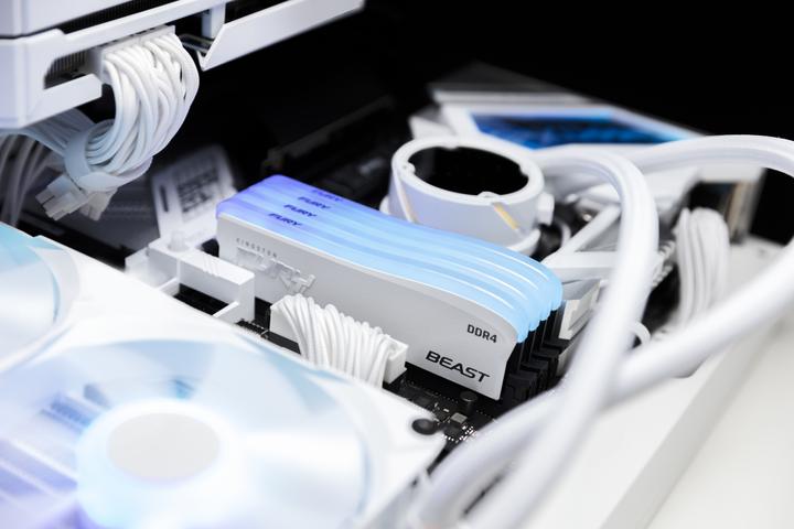Actual product image Kingston FURY Beast RGB SE (2 x 16GB, 3200 MHz, DDR4-RAM, DIMM)