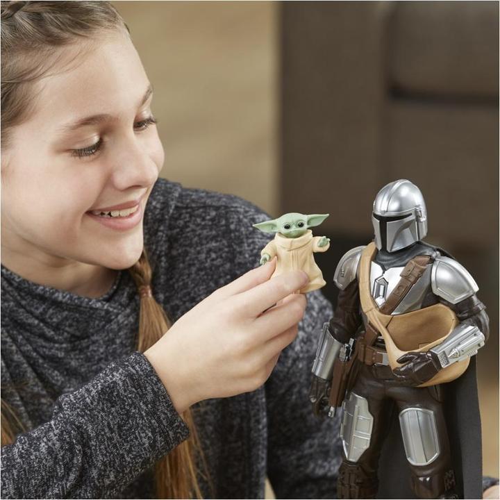 Actual product image Hasbro The Mandalorian & Grogu