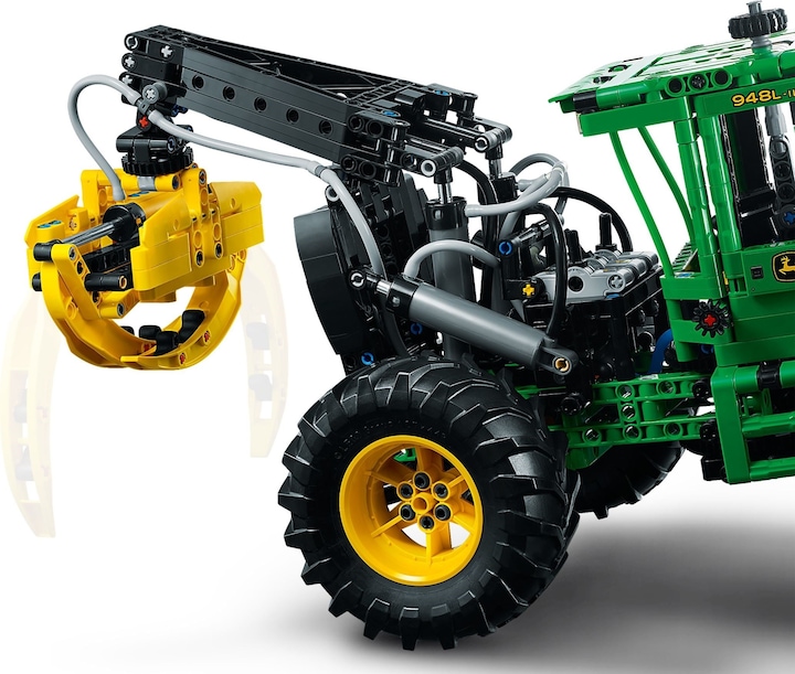 Actual product image LEGO John Deere 948L-II Skidder (42157, LEGO Technic)