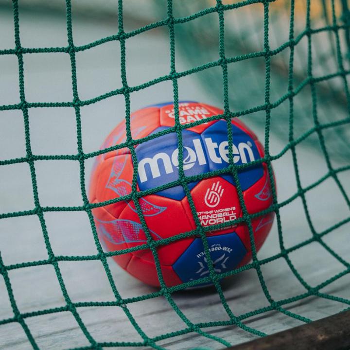 Actual product image Molten HA1800-W5Z Replika Ball WM Frauen (2)